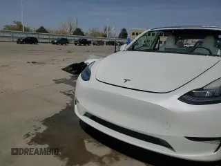 2022 Tesla Model Y Long Range with VIN 7SAYGDEE0NF436885, listed as a Copart auction lot 52101735 with 35,799 mi miles and Salvage Title. Bid and sale history available at carsss.com. Image 15.