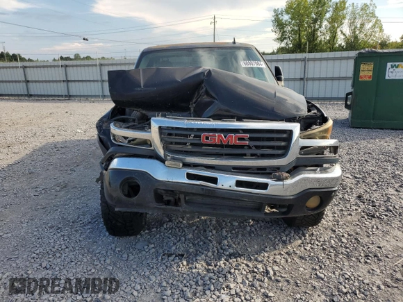 2006 GMC Sierra 3500 DRW SL z VIN 1GTHK33236F115273, wystawiony jako Copart lot #68807084 z przebiegiem 249 002 mil mil oraz Szkody całkowita. Historia ofert i sprzedaży dostępna na DreamBid. Obrazek 5.