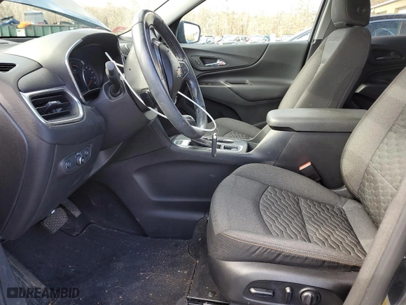 2020 Chevrolet Equinox LT with VIN 3GNAXVEX4LS617733, listed as a Copart auction lot 44356155 with 30,586 mi miles and Salvage Title. Bid and sale history available at carsss.com. Image 7.