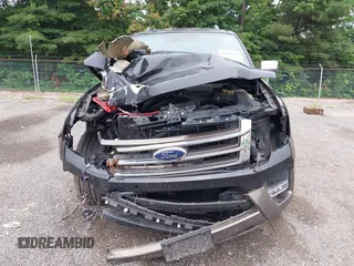 2016 Ford Expedition XLT с VIN 1FMJU1JT3GEF44525, выставлен на аукционе IAAI как лот 42695045 с пробегом 96 698 миль миль и . История ставок и продаж доступна на DreamBid. Изображение 13.