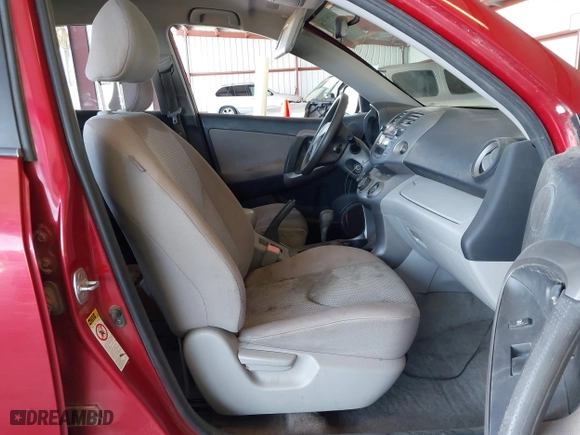 2007 Toyota RAV4 with VIN JTMZD33V076033253, listed as a IAAI auction lot 41963951 with 247,443 mi miles. Bid and sale history available at carsss.com. Image 5.