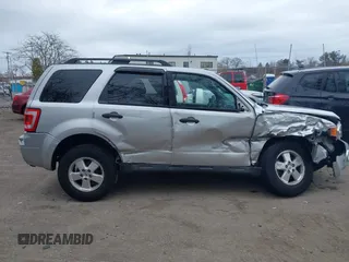 2012 Ford Escape XLT z VIN 1FMCU9DG4CKC57695, wystawiony jako IAAI lot #41716974 z przebiegiem 143 860 mil mil oraz . Historia ofert i sprzedaży dostępna na DreamBid. Obrazek 12.