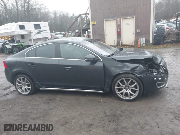 2012 Volvo S60 T6 with VIN YV1902FH4C2057577, listed as a IAAI auction lot 40925761 with 113,682 mi miles. Bid and sale history available at carsss.com. Image 13.