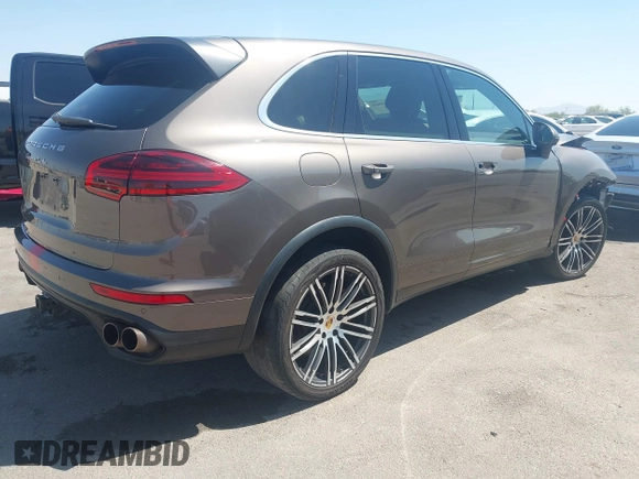 2015 Porsche Cayenne Turbo с VIN WP1AC2A27FLA82984, выставлен на аукционе IAAI как лот 42290464 с пробегом 114 185 миль миль и . История ставок и продаж доступна на DreamBid. Изображение 4.