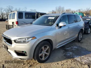 2016 Volvo XC90 Momentum with VIN YV4102XK7G1081944, listed as a Copart auction lot 84770344 with 183,548 mi miles and Clean Title. Bid and sale history available at carsss.com. Image 1.