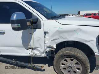 2019 Ford F-250 XL z VIN 1FT7W2B67KEE21553, wystawiony jako IAAI lot #41850136 z przebiegiem 157 012 mil mil oraz . Historia ofert i sprzedaży dostępna na DreamBid. Obrazek 6.