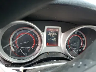 2017 Dodge Journey SXT with VIN 3C4PDCBG2HT533772, listed as a Copart auction lot 54729535 with 160,376 mi miles and Salvage title. Bid and sale history available at DreamBid. Image 9.