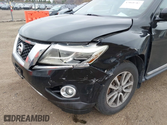 2014 Nissan Pathfinder SL with VIN 5N1AR2MM0EC663878, listed as a IAAI auction lot 42060502 with 130,296 mi miles. Bid and sale history available at carsss.com. Image 6.