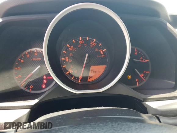2013 Toyota 4Runner SR5 with VIN JTEZU5JR2D5054927, listed as a Copart auction lot 60018695 with 178,684 mi miles and Clean title. Bid and sale history available at DreamBid. Image 9.