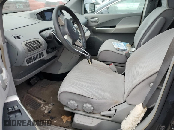 2004 Nissan Quest SE z VIN 5N1BV28U24N313293, wystawiony jako Copart lot #76638444 z przebiegiem Nie podano mil oraz Czysty tytuł • Clean title. Historia ofert i sprzedaży dostępna na DreamBid. Obrazek 7.