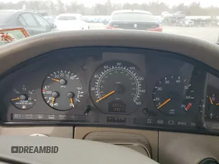 1999 Mercedes-Benz S 320/430/500 z VIN WDBGA33G8XA423093, wystawiony jako Copart lot #80673894 z przebiegiem 188 077 mil mil oraz Czysty tytuł • Clean title. Historia ofert i sprzedaży dostępna na DreamBid. Obrazek 9.