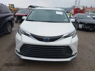 2023 Toyota Sienna XLE с VIN 5TDJRKEC7PS157721, выставлен на аукционе IAAI как лот 41687181 с пробегом 30 351 миль миль и . История ставок и продаж доступна на DreamBid. Изображение 12.