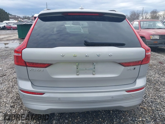 2022 Volvo XC60 Momentum with VIN YV4L12RK2N1972823, listed as a IAAI auction lot 41110804 with 46,380 mi miles. Bid and sale history available at carsss.com. Image 17.