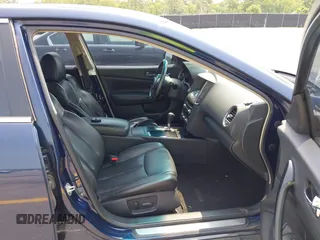2011 Nissan Maxima SV z VIN 1N4AA5AP7BC843677, wystawiony jako IAAI lot #42407646 z przebiegiem 131 640 mil mil oraz . Historia ofert i sprzedaży dostępna na DreamBid. Obrazek 5.