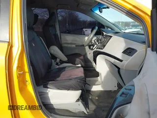 2012 Toyota Sienna with VIN 5TDZK3DC3CS221892, listed as a IAAI auction lot 41525521 with 280,477 mi miles. Bid and sale history available at carsss.com. Image 5.