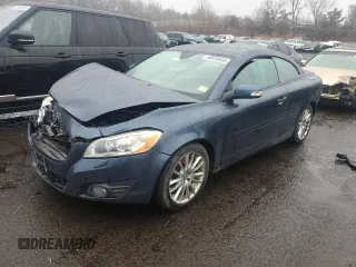 2011 Volvo C70 with VIN YV1672MC6BJ113321, listed as a Copart auction lot 50970455 with 169,887 mi miles and Salvage Title. Bid and sale history available at carsss.com. Image 1.