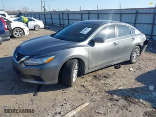 2017 Nissan Altima 2.5 SR with VIN 1N4AL3AP3HC291361, listed as a IAAI auction lot 41585914 with 140,851 mi miles. Bid and sale history available at carsss.com. Image 2.