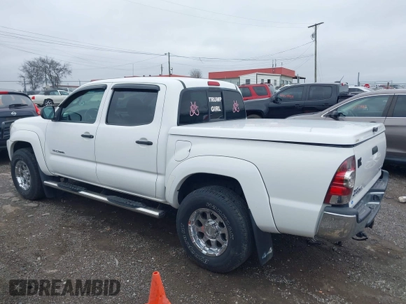 2011 Toyota Tacoma with VIN 3TMLU4EN8BM060346, listed as a IAAI auction lot 41876862 with 182,654 mi miles. Bid and sale history available at carsss.com. Image 14.