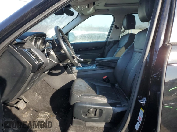 2020 Land Rover Discovery SE with VIN SALRG2RV2L2428604, listed as a Copart auction lot 84423674 with Not Provided miles and Salvage Title. Bid and sale history available at DreamBid. Image 7.