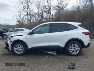 2025 Ford Escape Active z VIN 1FMCU0GN0SUA19156, wystawiony jako IAAI lot #41815194 z przebiegiem Nie podano mil oraz . Historia ofert i sprzedaży dostępna na DreamBid. Obrazek 15.