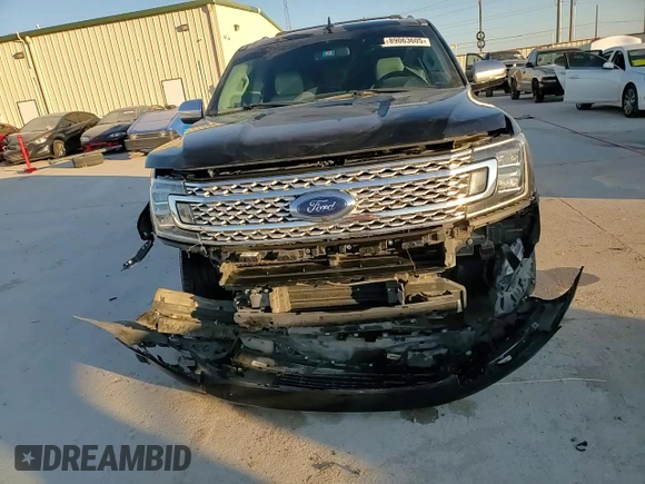2020 Ford Expedition Platinum z VIN 1FMJU1LT0LEA51814, wystawiony jako Copart lot #89063605 z przebiegiem 89 903 mil mil oraz Czysty tytuł • Clean title. Historia ofert i sprzedaży dostępna na DreamBid. Obrazek 15.