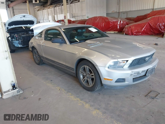 2011 Ford Mustang V6 with VIN 1ZVBP8AM9B5106521, listed as a IAAI auction lot 42041970 with 220,108 mi miles and . Bid and sale history available at DreamBid. Image 1.