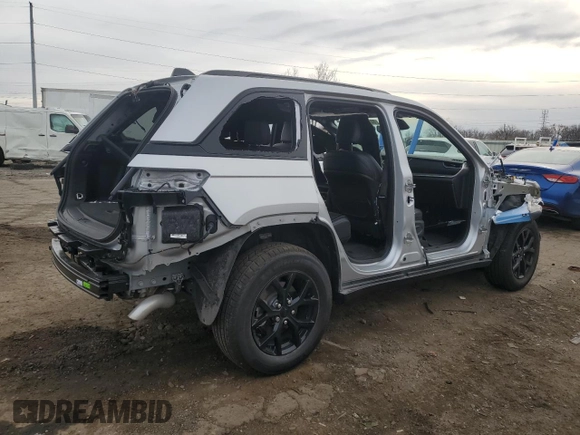 2024 Jeep Grand Cherokee Altitude X with VIN 1C4RJHAG5RC236265, listed as a Copart auction lot 80110474 with Not provided miles and Clean title. Bid and sale history available at DreamBid. Image 3.
