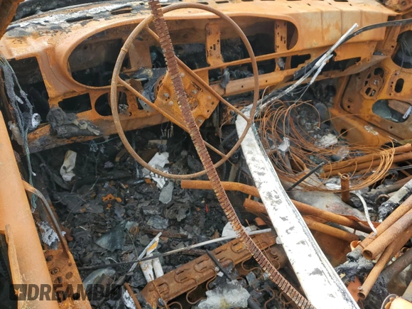 1986 Porsche 944 z VIN WP0AA0958GN152718, wystawiony jako Copart lot #49056775 z przebiegiem Nie podano mil oraz Szkoda całkowita • Salvage title. Historia ofert i sprzedaży dostępna na DreamBid. Obrazek 8.