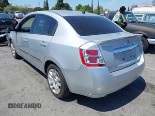 2011 Nissan Sentra SR with VIN 3N1AB6AP1BL715987, listed as a IAAI auction lot 41988431 with 189,903 mi miles and . Bid and sale history available at DreamBid. Image 3.