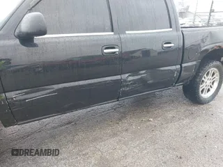 2006 Chevrolet Silverado 1500 LT1 with VIN 2GCEK13Z261356091, listed as a IAAI auction lot 41734558 with 247,209 mi miles. Bid and sale history available at carsss.com. Image 6.
