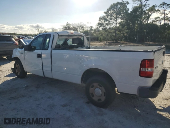 2007 Ford F-150 XL z VIN 1FTPF12VX7NA18868, wystawiony jako Copart lot #85930704 z przebiegiem 88 546 mil mil oraz Szkoda całkowita • Salvage title. Historia ofert i sprzedaży dostępna na DreamBid. Obrazek 2.