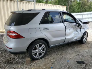 2015 Mercedes-Benz M 350 z VIN 4JGDA5HB2FA449146, wystawiony jako Copart lot #55599325 z przebiegiem 109 352 mil mil oraz Szkoda całkowita • Salvage title. Historia ofert i sprzedaży dostępna na DreamBid. Obrazek 3.