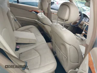 2008 Mercedes-Benz E 350 Luxury z VIN WDBUF56X48B195049, wystawiony jako IAAI lot #42296621 z przebiegiem Nie podano mil oraz . Historia ofert i sprzedaży dostępna na DreamBid. Obrazek 8.