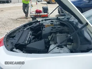 2017 Chevrolet Camaro 2LT z VIN 1G1FD1RX5H0142935, wystawiony jako IAAI lot #42372142 z przebiegiem 77 660 mil mil oraz . Historia ofert i sprzedaży dostępna na DreamBid. Obrazek 19.