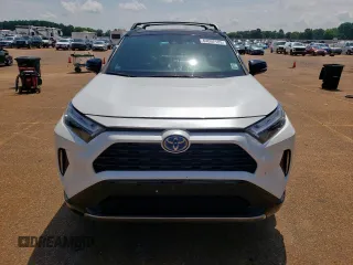 2023 Toyota RAV4 Hybrid XSE with VIN 2T3E6RFV5PW043640, listed as a Copart auction lot 64097125 with 13,686 mi miles and Salvage title. Bid and sale history available at DreamBid. Image 5.