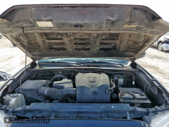 2017 Toyota Tacoma SR5 with VIN 5TFCZ5AN1HX102498, listed as a Copart auction lot 61499425 with 210,433 mi miles and Salvage title. Bid and sale history available at DreamBid. Image 12.