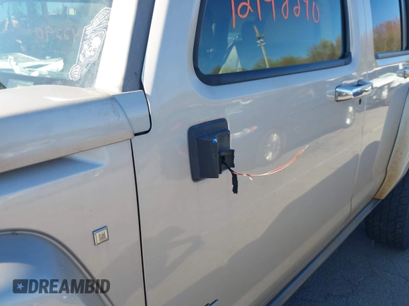 2006 Hummer H3 with VIN 5GTDN136568208970, listed as a IAAI auction lot 42142290 with 194,677 mi miles. Bid and sale history available at carsss.com. Image 6.