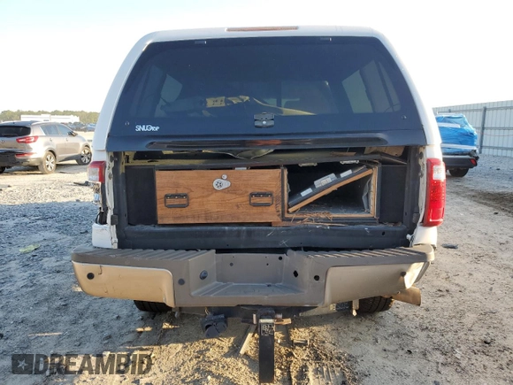 2012 Ford F-350 XL z VIN 1FT8W3BTXCEA91098, wystawiony jako Copart lot #52826185 z przebiegiem 99 400 mil mil oraz Szkoda całkowita • Salvage title. Historia ofert i sprzedaży dostępna na DreamBid. Obrazek 6.