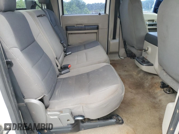 2009 Ford F-250 XL with VIN 1FTSW21R99EA05469, listed as a Copart auction lot 63138925 with 308,103 mi miles and Salvage title. Bid and sale history available at DreamBid. Image 10.