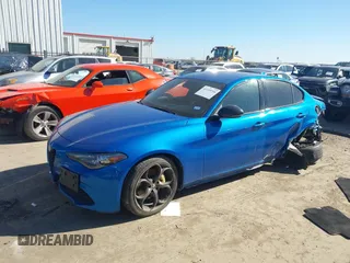 2019 Alfa Romeo Giulia with VIN ZARFANAN9K7609179, listed as a IAAI auction lot 41155716 with 21,149 mi miles. Bid and sale history available at carsss.com. Image 18.