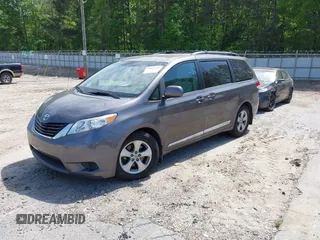 2014 Toyota Sienna LE AAS with VIN 5TDKK3DC4ES431664, listed as a IAAI auction lot 42081429 with 208,505 mi miles and . Bid and sale history available at carsss.com. Image 17.