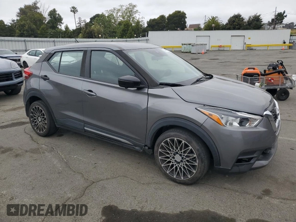 2020 Nissan Kicks S z VIN 3N1CP5BV4LL523594, wystawiony jako Copart lot #54453555 z przebiegiem 67 361 mil mil oraz Szkoda całkowita • Salvage title. Historia ofert i sprzedaży dostępna na DreamBid. Obrazek 4.