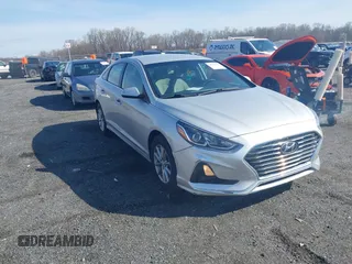 2018 Hyundai Sonata SE z VIN 5NPE24AF2JH693975, wystawiony jako IAAI lot #41930808 z przebiegiem 65 602 mil mil oraz . Historia ofert i sprzedaży dostępna na DreamBid. Obrazek 1.