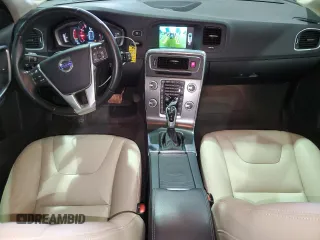 2016 Volvo V60 T5 Drive-E Platinum z VIN YV140MEM0G1307395, wystawiony jako Copart lot #51317415 z przebiegiem 131 703 mil mil oraz Czysty tytuł • Clean title. Historia ofert i sprzedaży dostępna na DreamBid. Obrazek 8.