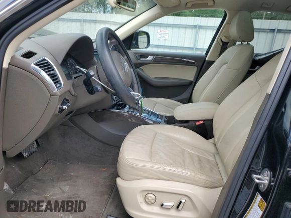 2014 Audi Q5 Premium z VIN WA1CFAFP3EA114642, wystawiony jako Copart lot #51740265 z przebiegiem 129 196 mil mil oraz Szkoda całkowita • Salvage title. Historia ofert i sprzedaży dostępna na DreamBid. Obrazek 7.