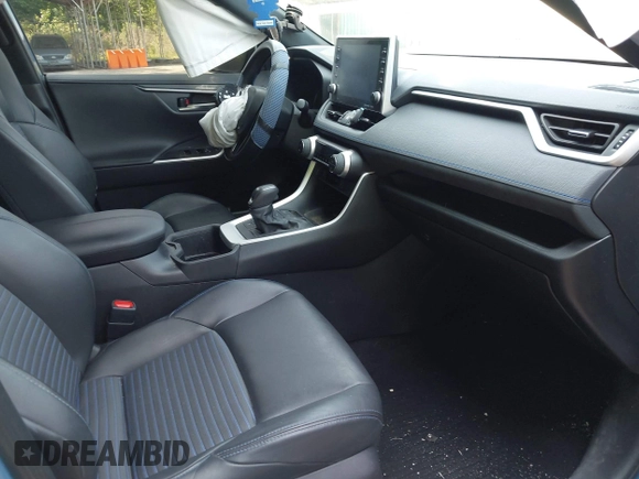 2022 Toyota RAV4 Hybrid XSE z VIN 2T3E6RFV2NW032835, wystawiony jako IAAI lot #42429819 z przebiegiem 67 101 mil mil oraz . Historia ofert i sprzedaży dostępna na DreamBid. Obrazek 5.