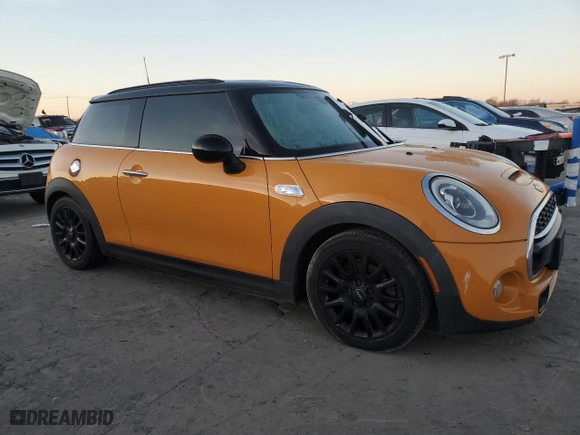 2016 MINI Cooper Hardtop S with VIN WMWXP7C57G2A42755, listed as a Copart auction lot 44260745 with 113,638 mi miles and Salvage Title. Bid and sale history available at carsss.com. Image 4.