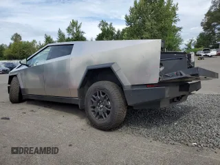 2024 Tesla Cybertruck z VIN 7G2CEHEDXRA013484, wystawiony jako Copart lot #68049444 z przebiegiem 2869 mil mil oraz Szkody całkowita. Historia ofert i sprzedaży dostępna na DreamBid. Obrazek 2.