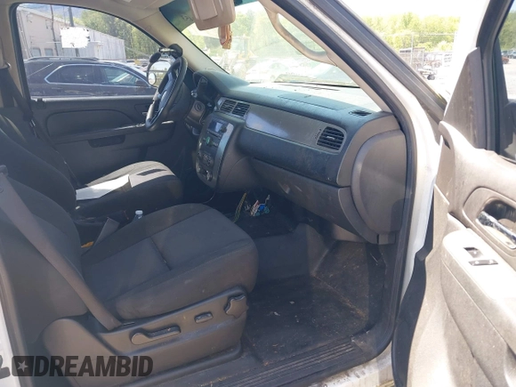 2010 Chevrolet Tahoe LS with VIN 1GNMCAE05AR263340, listed as a IAAI auction lot 41998453 with 256,944 mi miles and . Bid and sale history available at DreamBid. Image 5.