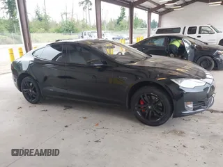 2013 Tesla Model S Performance с VIN 5YJSA1DP1DFP23818, выставлен на аукционе IAAI как лот 42594561 с пробегом 142 878 миль миль и . История ставок и продаж доступна на DreamBid. Изображение 13.